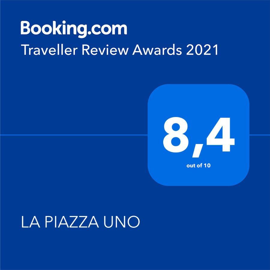La Piazza 1 Hotel Стия Екстериор снимка